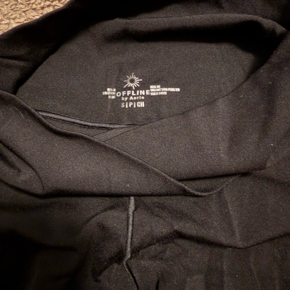 Offline by Aerie Real Me High Waisted Cross Over Legging - Picture 3 of 3